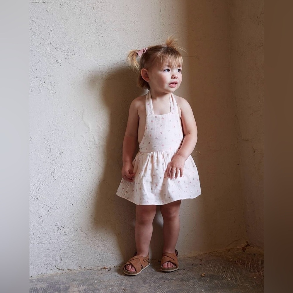 NWT Petit Indi Organic Muslin Baby Romper & Bib set Misha & Puff